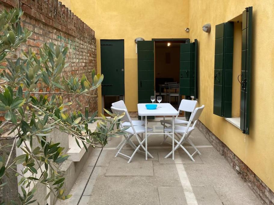 Appartamento Tre Archi Con Corte Privata Wenecja Zewnętrze zdjęcie